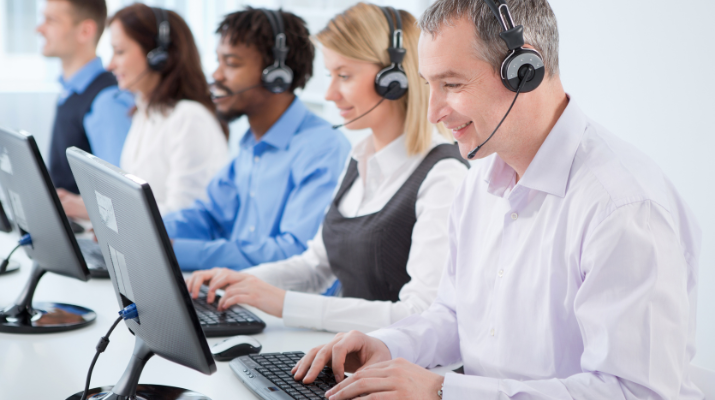 Ley 10/2025, de 26 de diciembre, por la que se regulan los servicios de atención a la clientela.